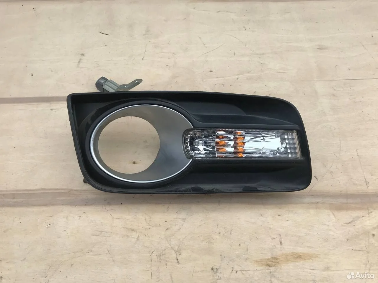 Поворотник в бампер правый mazda cx-7