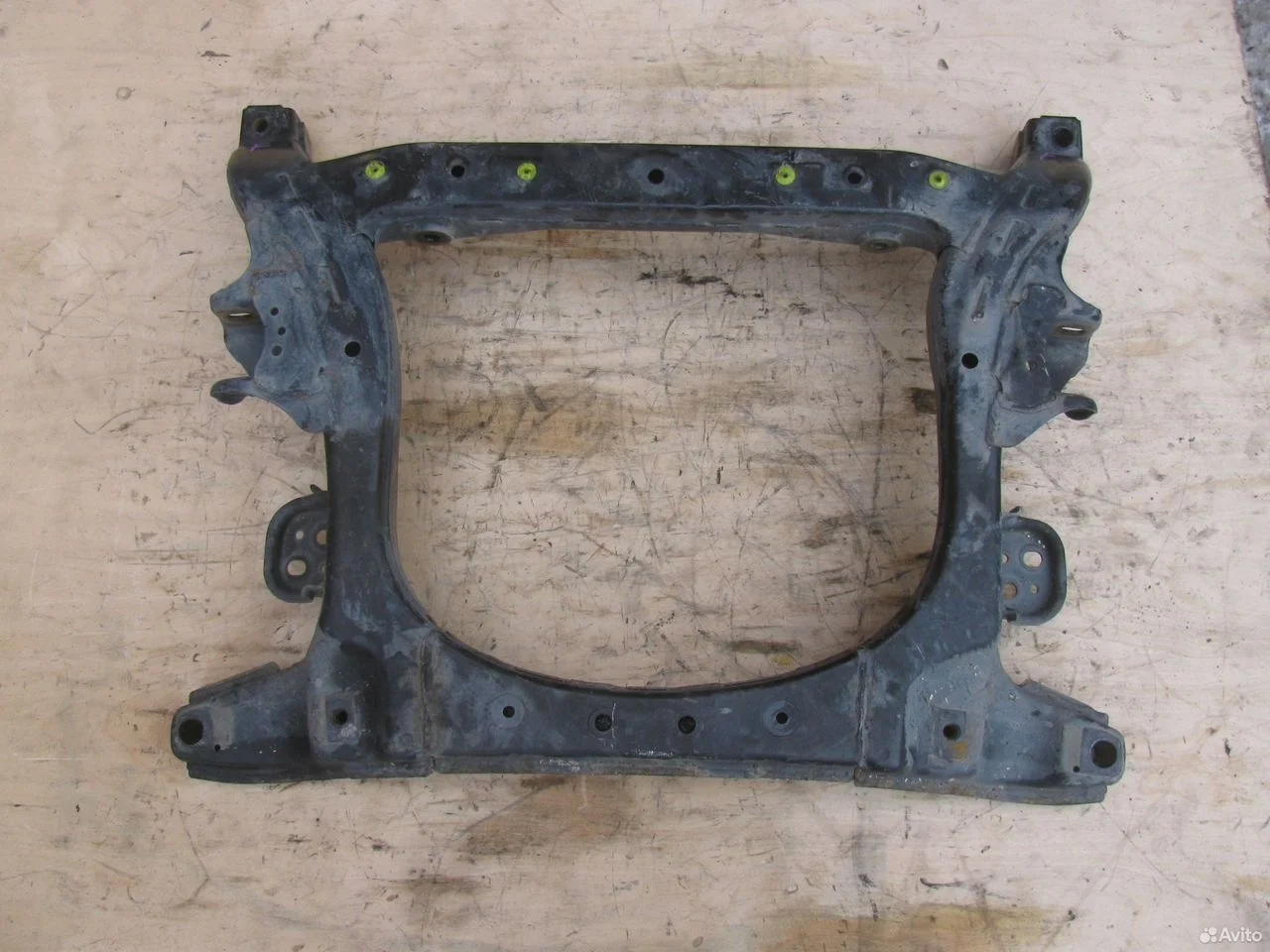 Передний подрамник lexus gs350 is250 crown 4wd