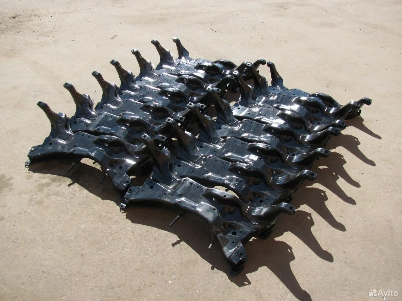 Передний подрамник mitsubishi lancer 9 outlander 1