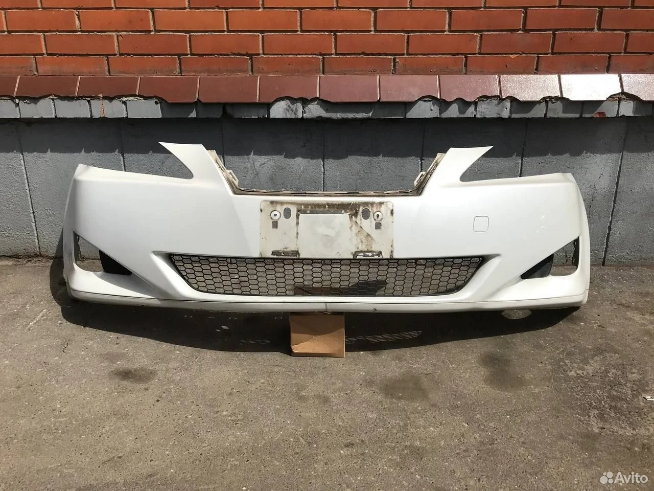 Передний бампер lexus is is250 2005-2010