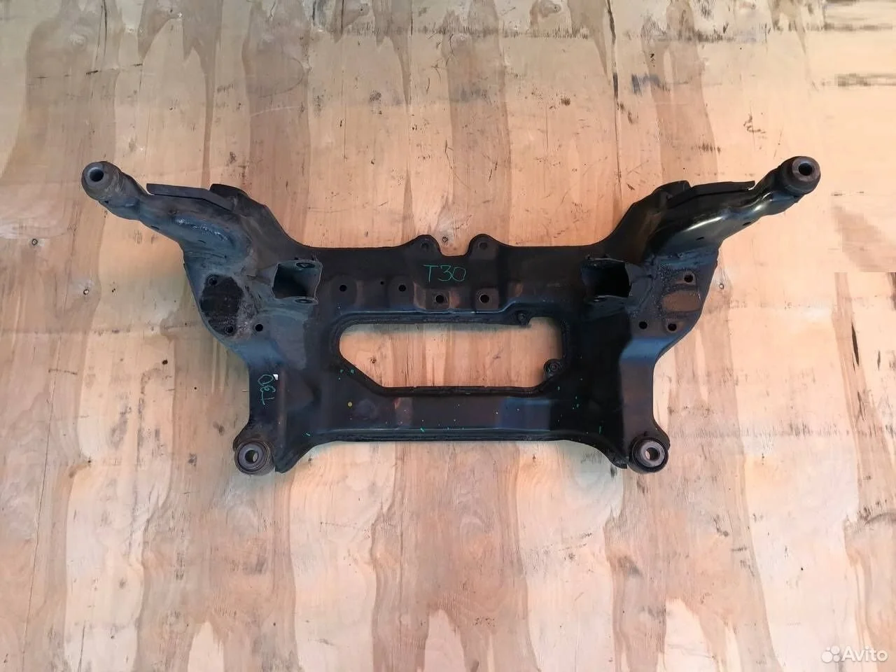 Подрамник nissan x-trail t30