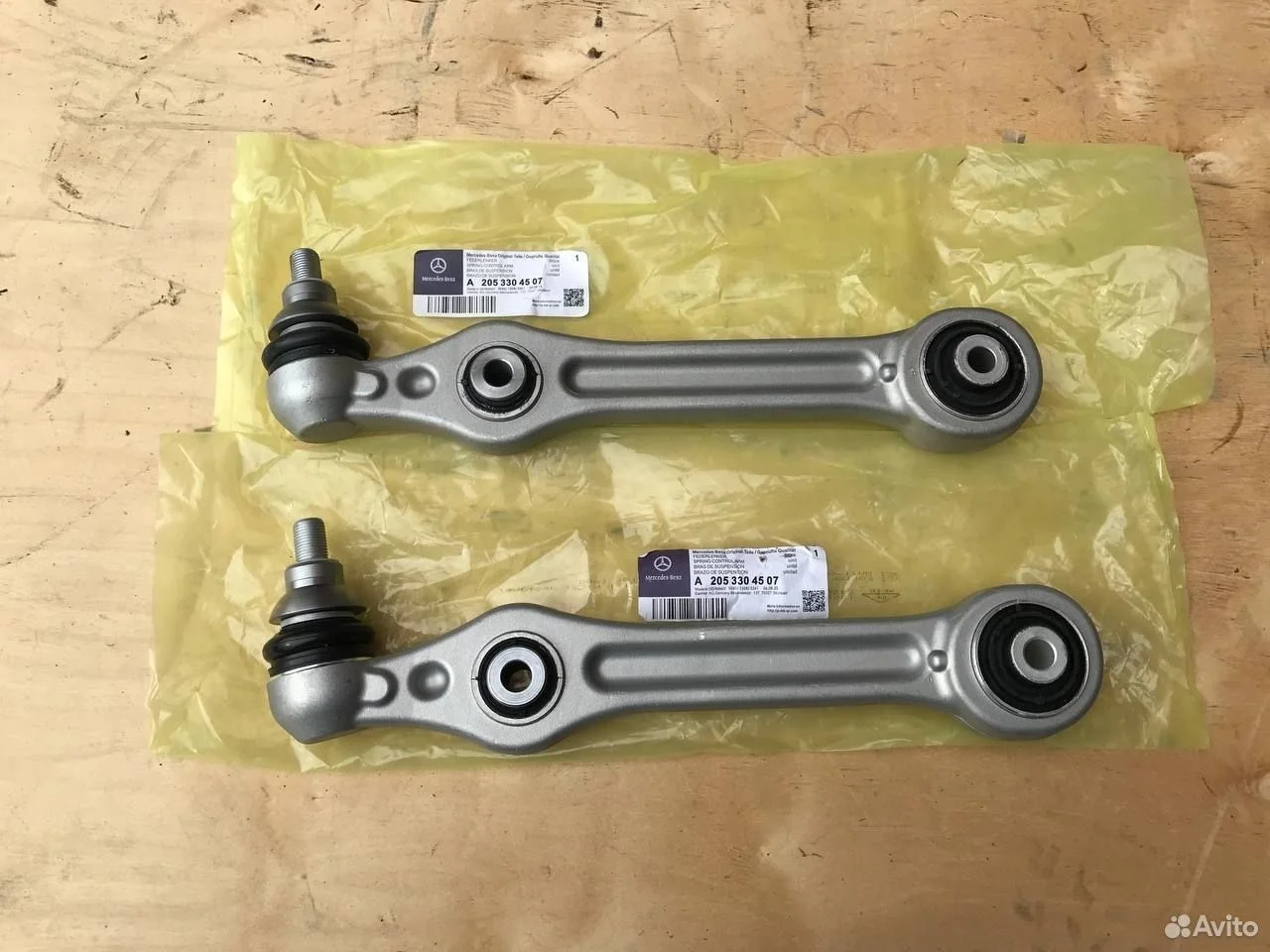 Рычаг передний mercedes c180 c200 w205