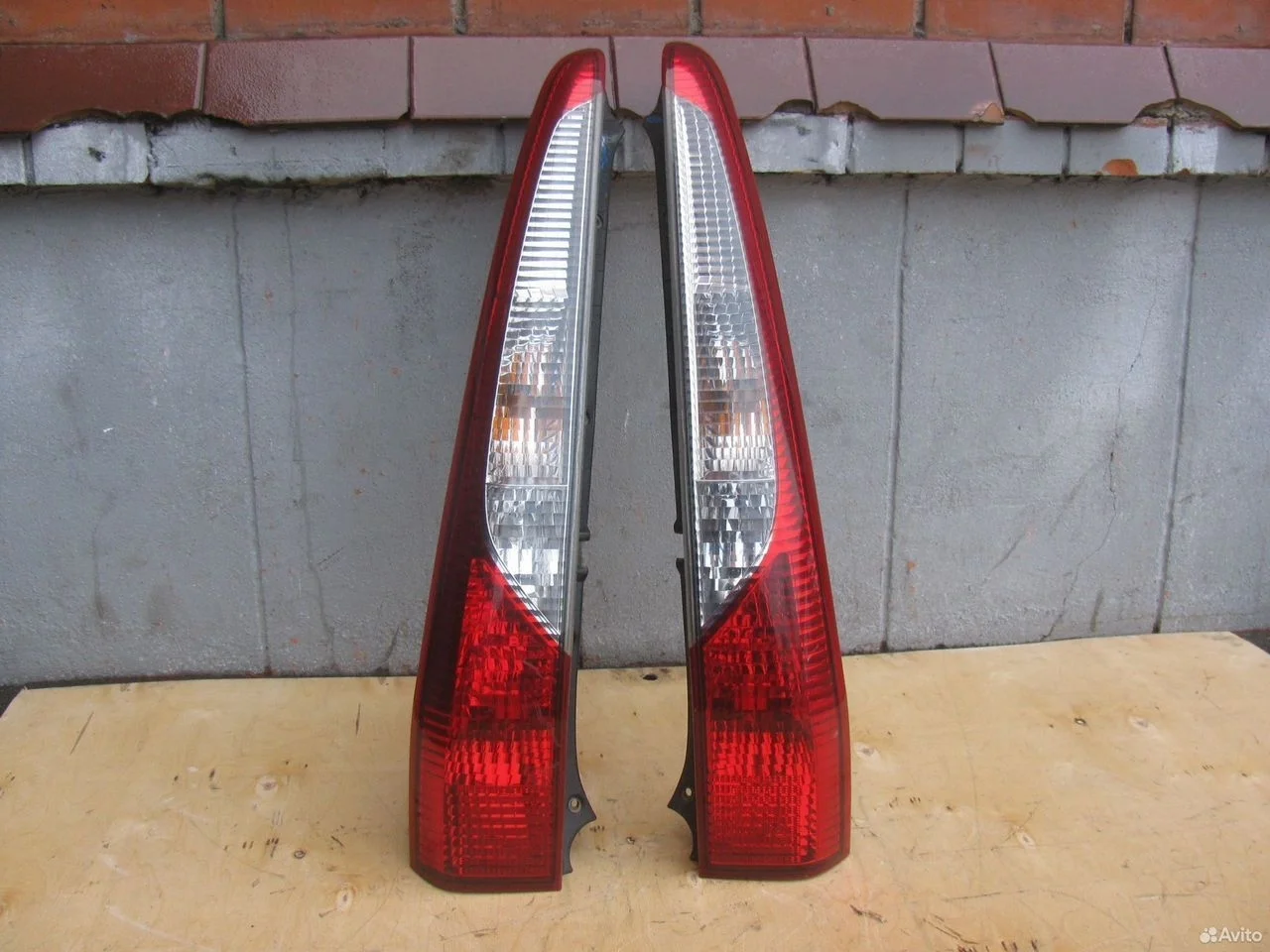 Фонарь задний mitsubishi lancer 9 wagon универсал