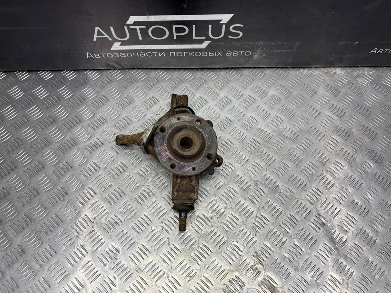 Поворотный кулак со ступицей Peugeot 307 2005 364796 ХЭТЧБЕК 1.6 NFU, передний правый