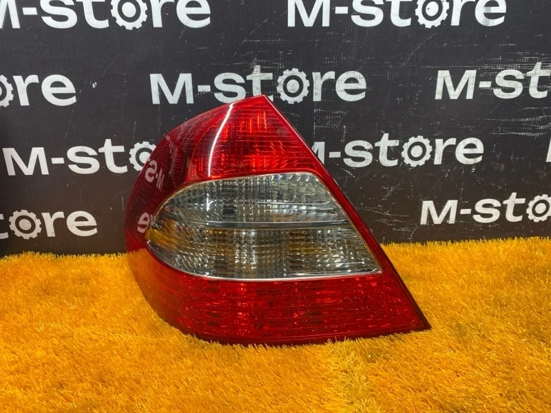 Фонарь задний Mercedes-Benz E-Class 2008 A2118202364 W211 272.943, левый