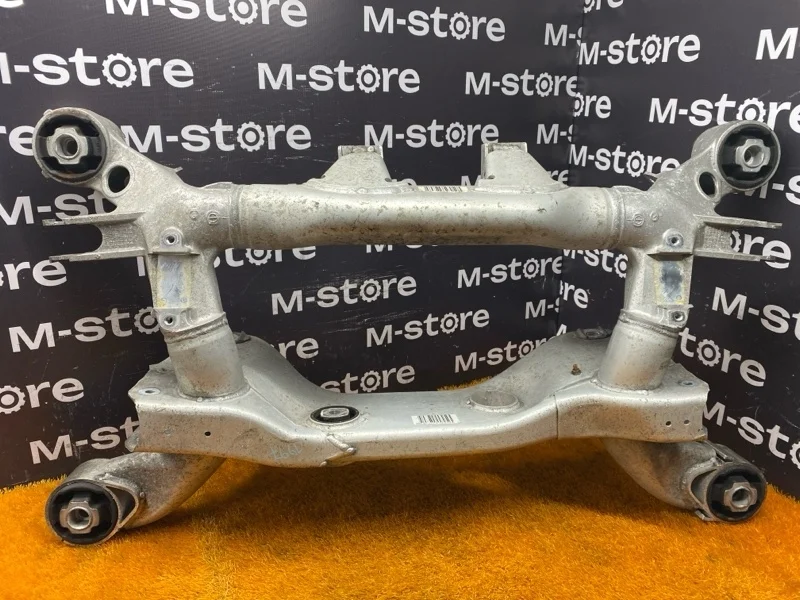 Балка поперечная (подрамник) Bmw 7-Series 2007 33316779789 E65 N62B48B, задняя