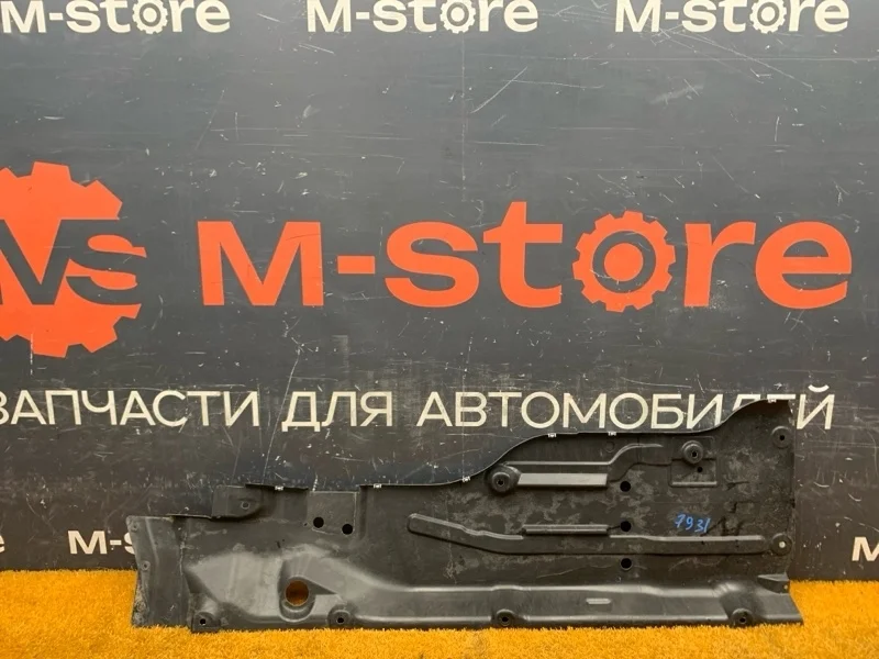 Защита днища кузова Mercedes-Benz M-Class 2006 A1646190338 W164 272.967, левая