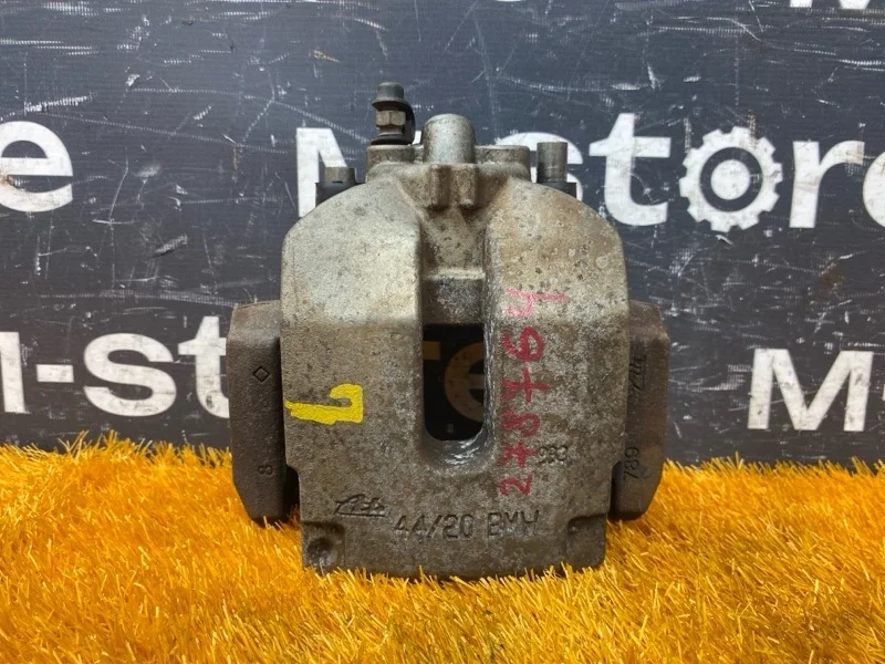 Суппорт Bmw X5 2008 34216776787 E70 N52B30A, задний левый