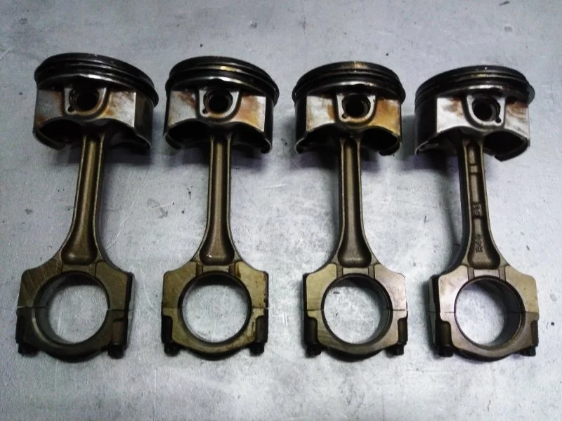 Поршень Honda Accord 8 2.4