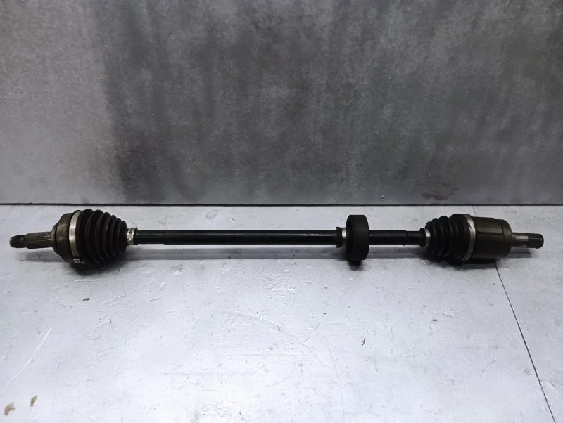 Привод передний правый Honda Civic 4D FD R18A1