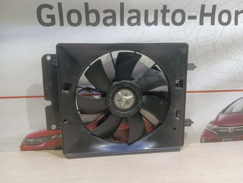 Диффузор радиатора охлаждения Honda CR-V RD K20A