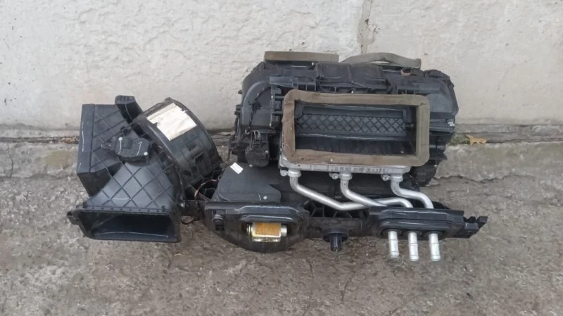 Корпус печки BMW X5 E70
