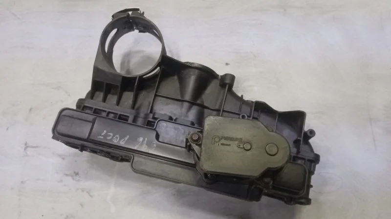 Коллектор впускной Mercedes-Benz E-Klasse W211