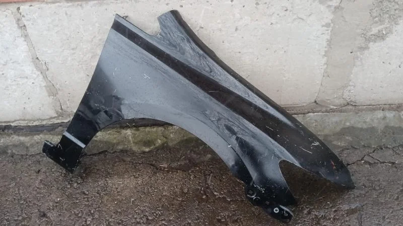 Крыло переднее правое Honda Civic 4D FD R18A1