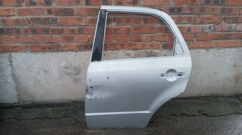 Дверь задняя левая Suzuki SX4 YA11S