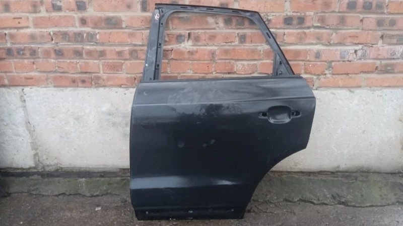 Дверь задняя левая Audi Q3 8U