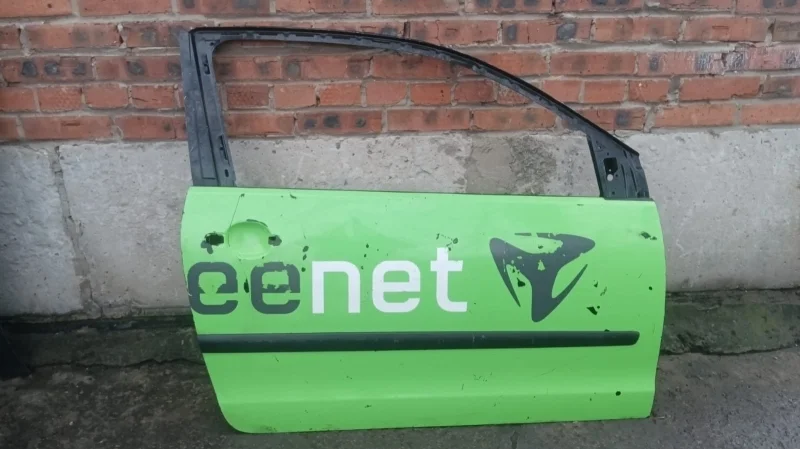 Дверь передняя правая Volkswagen Polo 9N