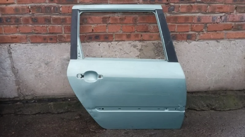 Дверь задняя правая Peugeot 307 3H