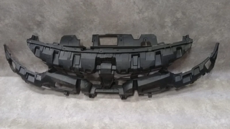 Усилитель бампера передний Renault Fluence L30R