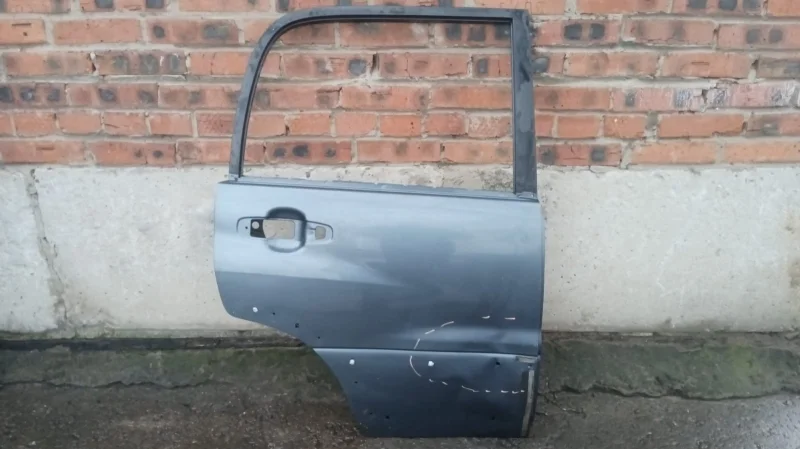 Дверь задняя правая Suzuki Grand Vitara GT
