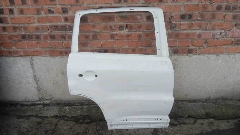 Дверь задняя правая Volkswagen Tiguan NF