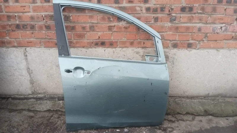 Дверь передняя правая Suzuki Splash XB32S