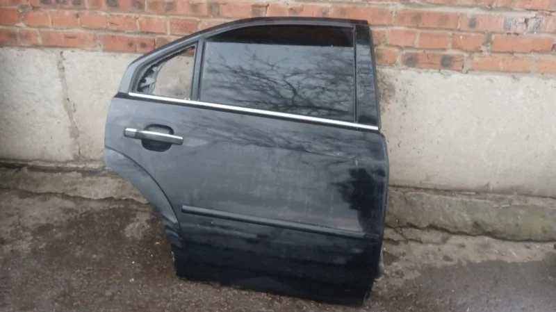 Дверь задняя правая Ford Mondeo B4Y