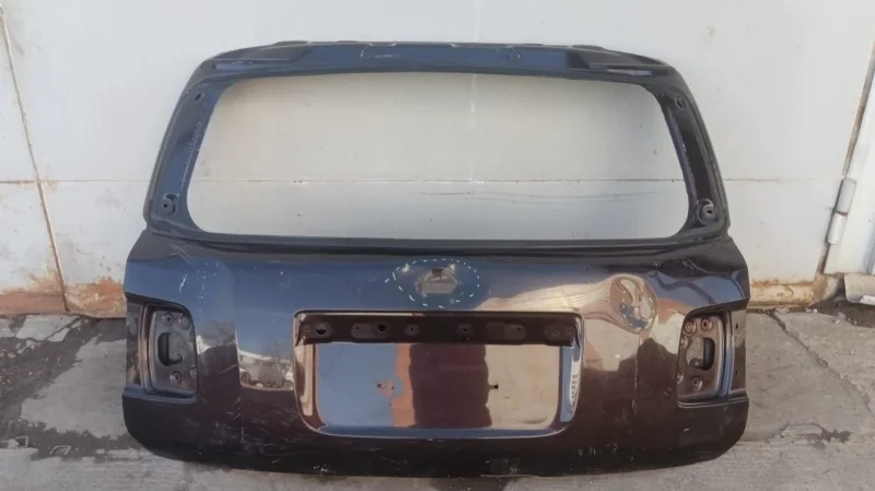 Крышка багажника задняя Nissan Patrol Y62