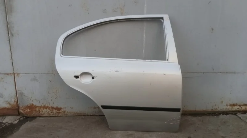 Дверь задняя правая Skoda Octavia A4