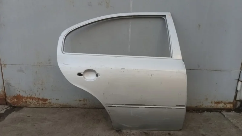 Дверь задняя правая Skoda Octavia A4