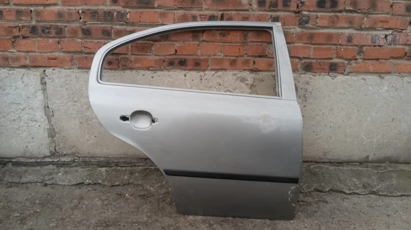 Дверь задняя правая Skoda Octavia A4