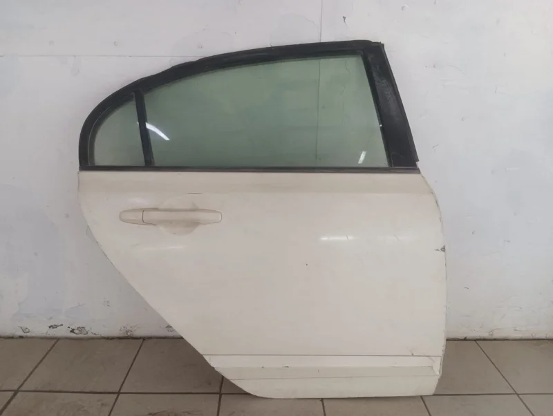 Дверь задняя правая Honda Civic 4D FD R18A1