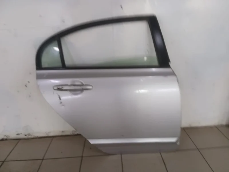 Дверь задняя правая Honda Civic 4D FD R18A1