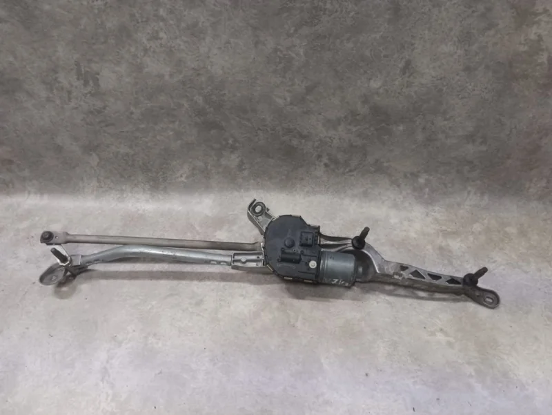 Трапеция очистителей лобового стекла Mercedes-Benz