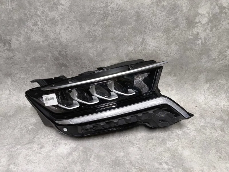 Фара правая Kia Sorento MQ4