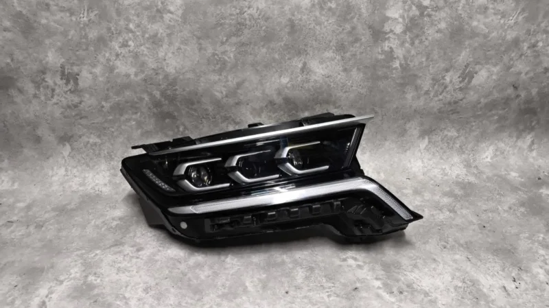 Фара правая Kia Sorento MQ4
