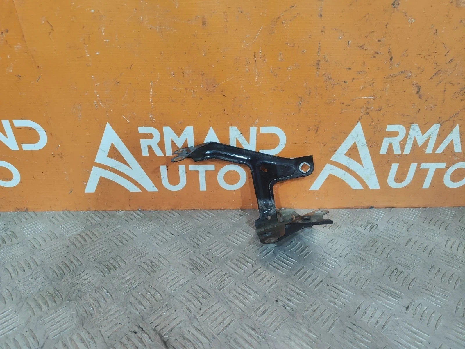 Кронштейн крыла BMW 5 series 2016-нв G30 G31