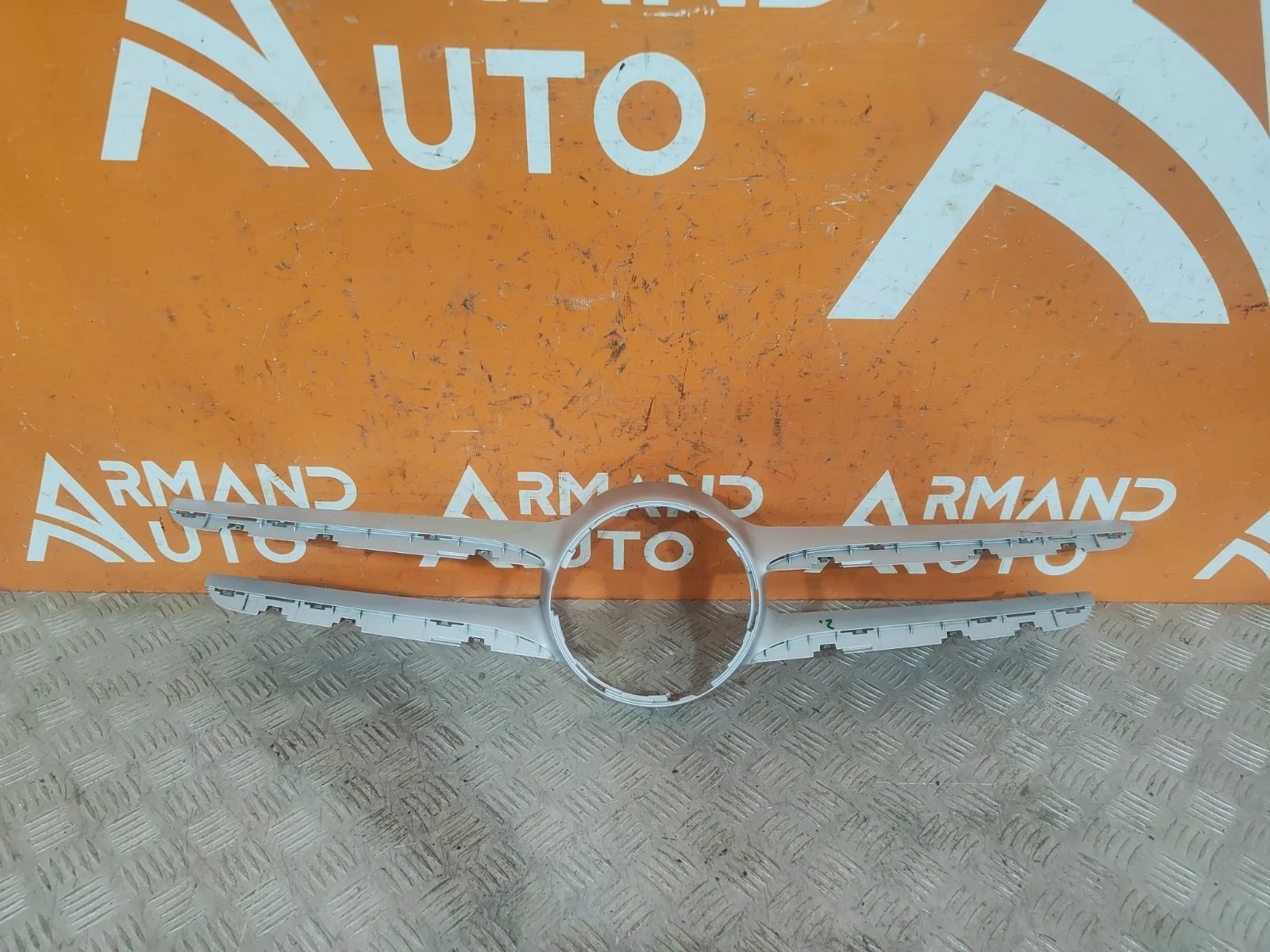 Накладка решетки радиатора Mercedes -Class 2014-2018 W205