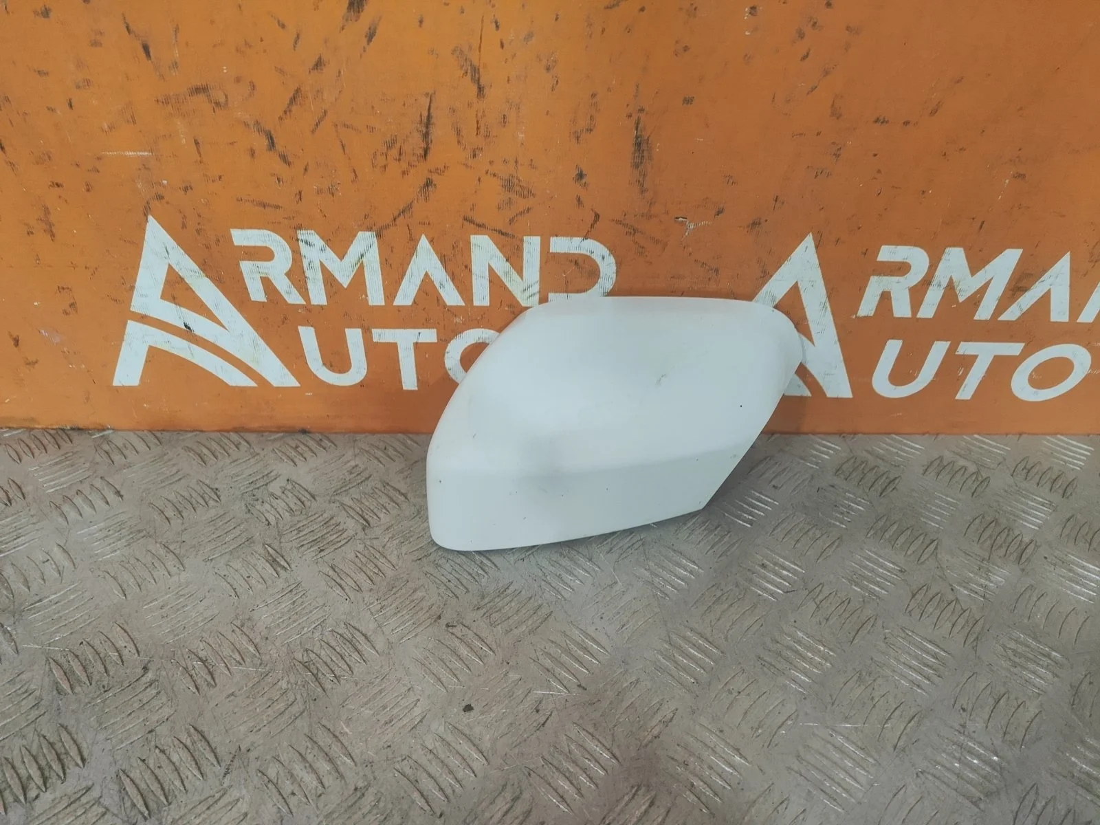 Крышка зеркала Volvo XC90 2006-2014