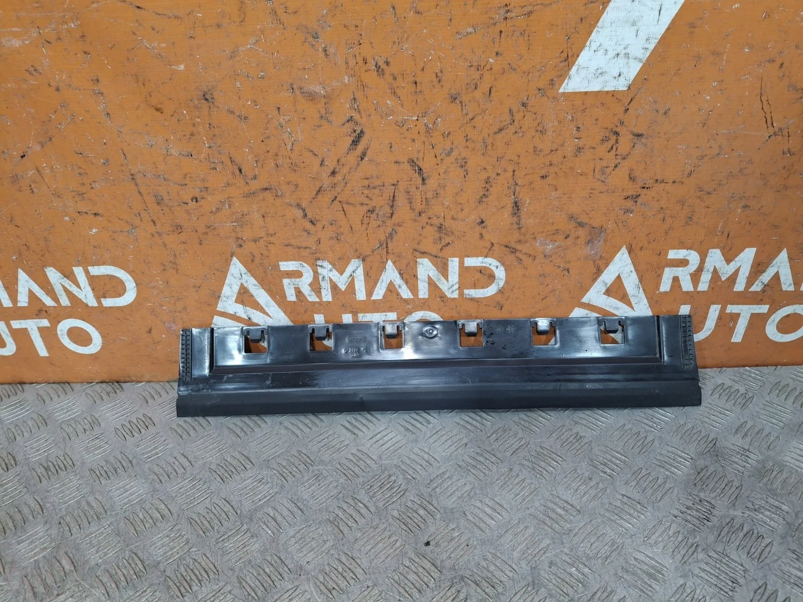 Дефлектор радиатора нижний BMW X5 2013-2018 F15