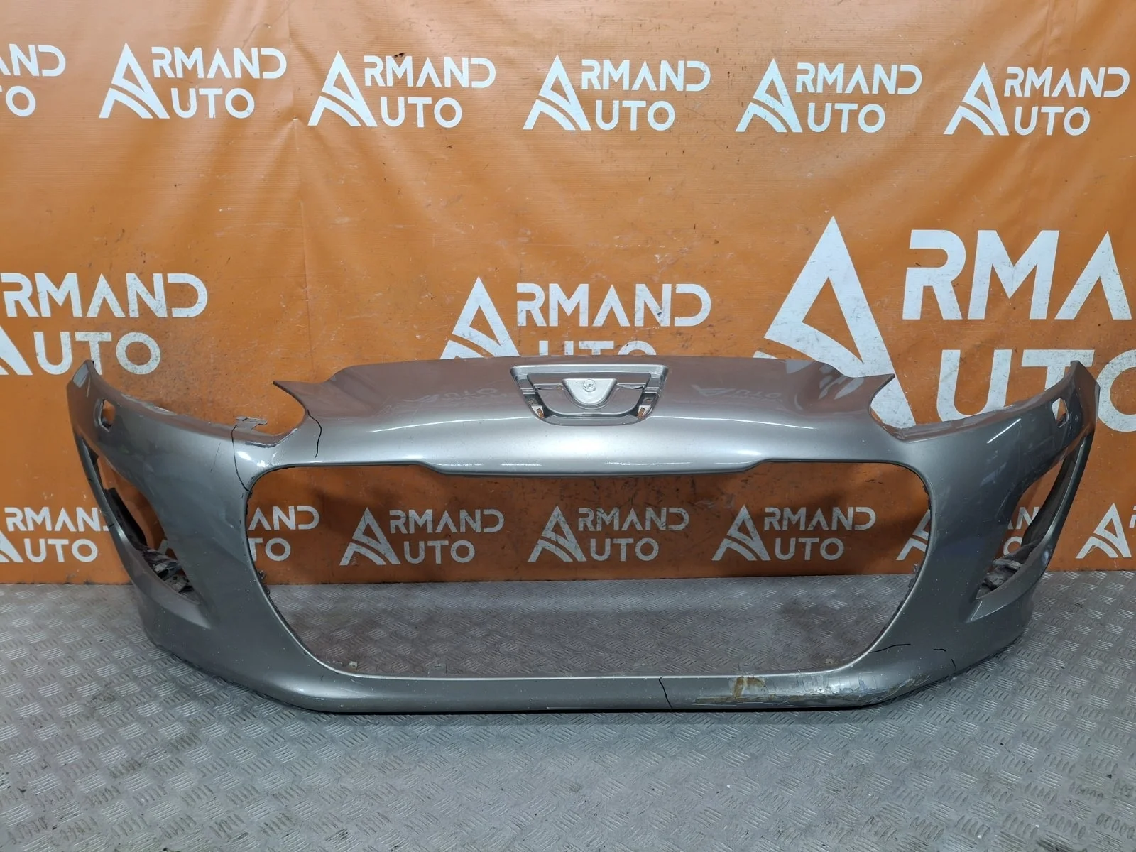 Бампер Peugeot 308 2011-2015 T7