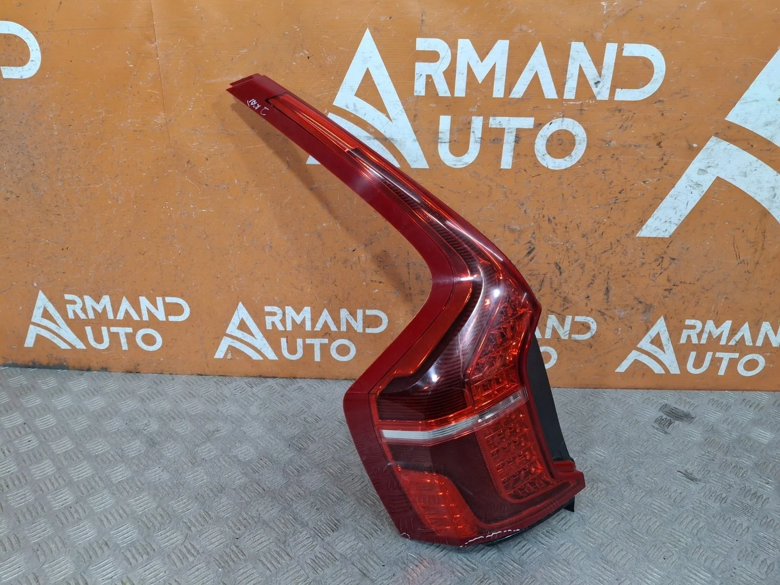 Фонарь Volvo XC90 2014-нв