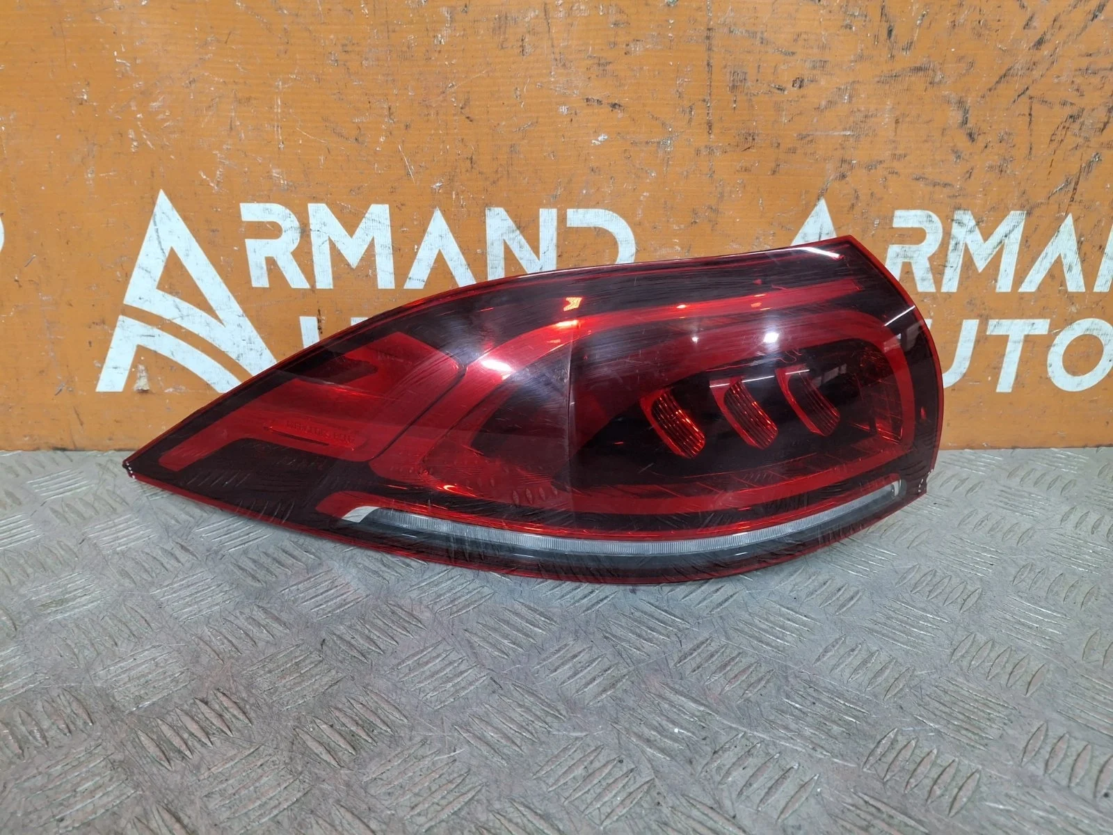 Фонарь внешний Mercedes GLE-Class 2018-нв V167