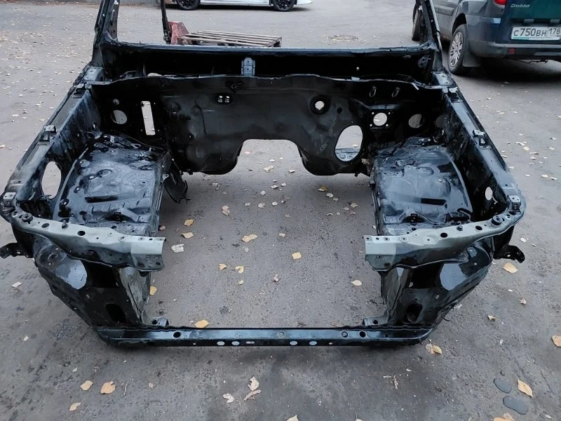 Кузов передняя часть Toyota Land Cruiser 2011 J200