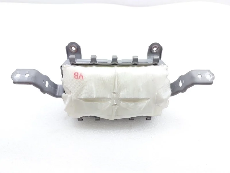 Подушка безопасности пассажира Toyota Land Cruiser 2011 J200