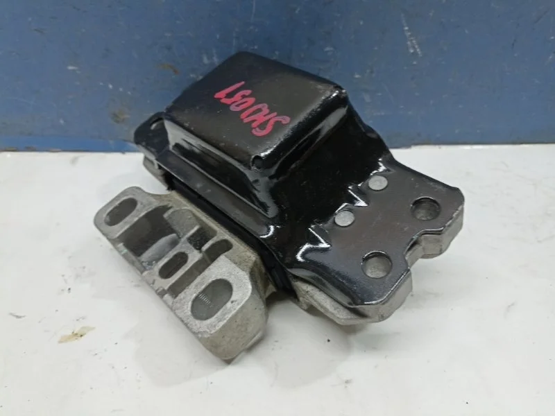 Подушка двигателя Skoda Yeti 2015 1K0199555CA 5L 1.2 CBZ