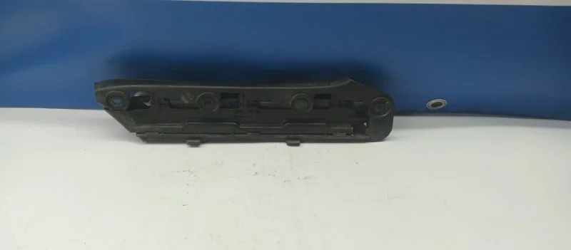 Кронштейн бампера Volkswagen Caddy 2006 1T0807049 2KB 1.6 BSE, передний левый