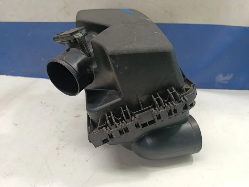 Корпус воздушного фильтра Toyota Verso 2016 177050T051 ZGR20 1.6 1ZR-FAE