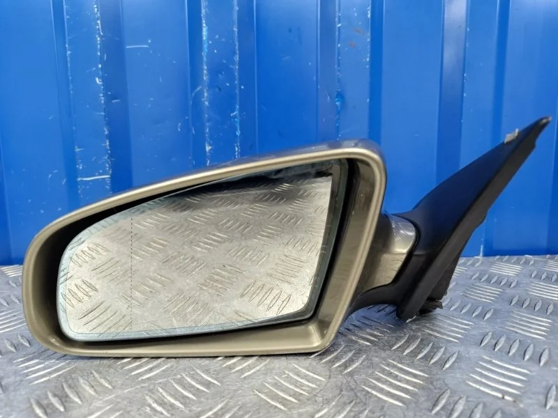Зеркало Audi A6 2005 4F1858531L C6 4.2 BAT, левое