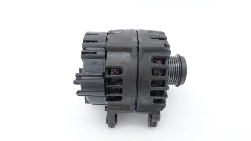 Генератор Volkswagen Touareg 2014 NF